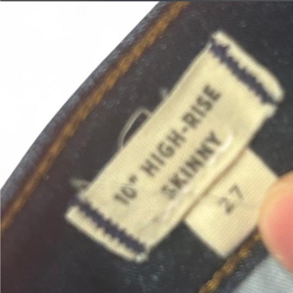 Madewell 10” High Rise Skinny Jeans | Dark Washed | 25” Inseam | Size 27 - Picture 7 of 8